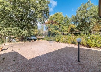 Giardino - Terreno agricolo Contrada Marina
 
snc, Adrano - foto 29