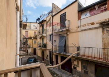 Edificio all\'aperto - Casa indipendente Via Neve
 
97, Caltagirone - foto 5