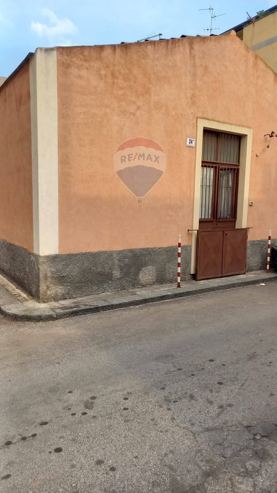 Edificio all\'aperto - Casa indipendente Via Bianchi
 
34, Catania - foto 2