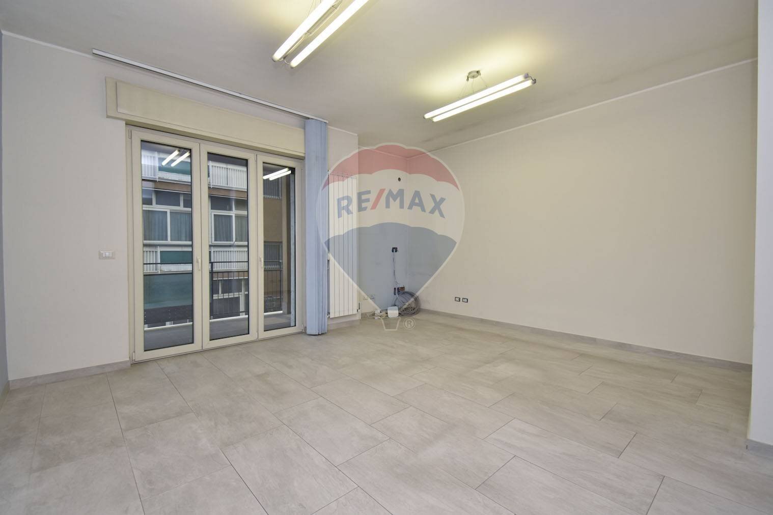 Stanza vuota - Four-room apartment Via Nuovalucello
 
9, Catania - photo 1