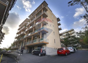 Edificio all\'aperto - Quadrilocale Via Nuovalucello
 
9, Catania - foto 1