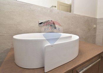 Dettagli - Quadrilocale Via Nuovalucello
 
9, Catania - foto 32