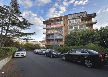 Edificio all\'aperto - Quadrilocale Via Nuovalucello
 
9, Catania - foto 42