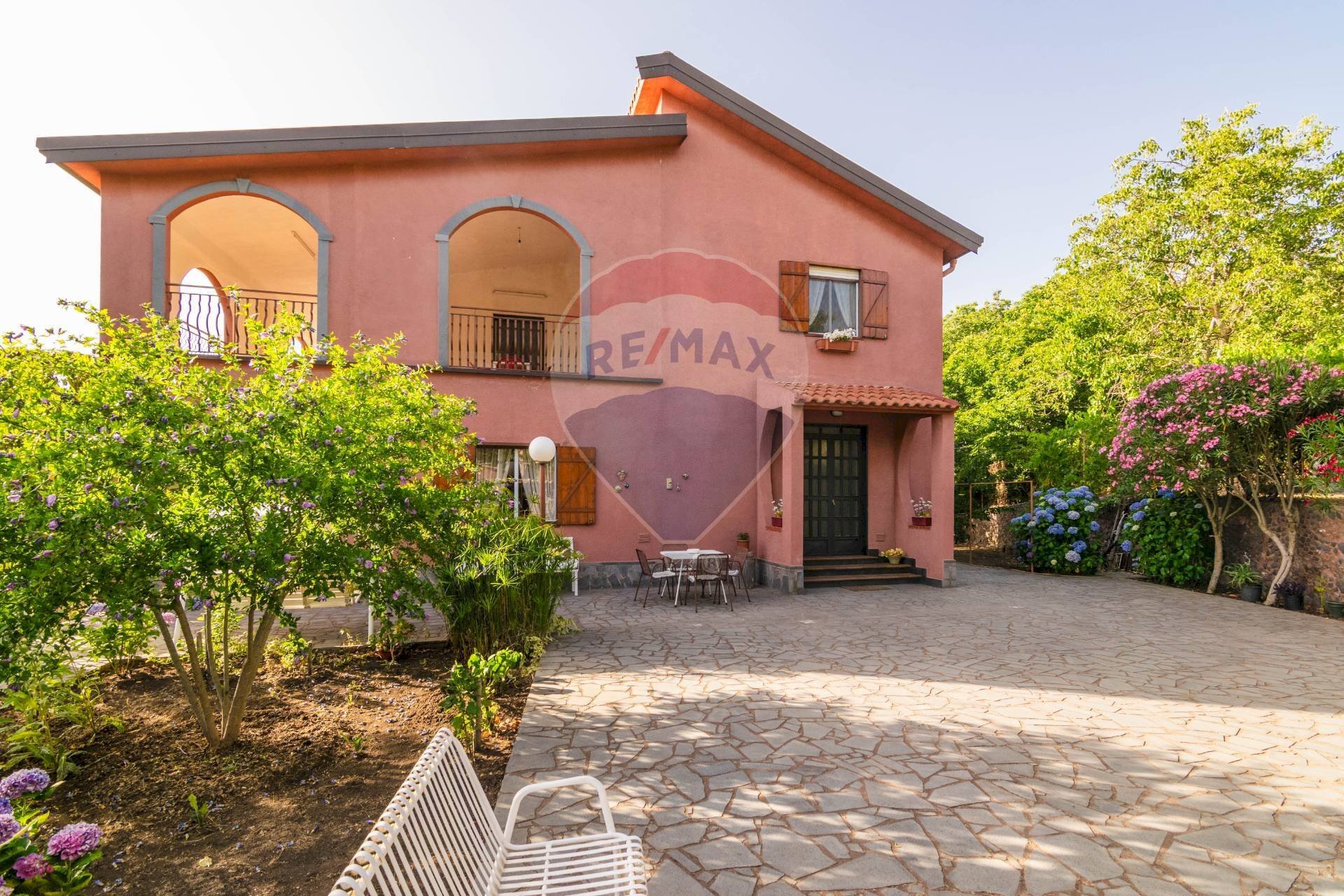 Casa all\'aperto - Villa C.DA SCOLARO CISTERNE
 
snc, Adrano - foto 1