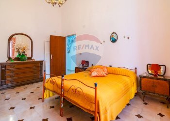 Camera / camera da letto - Villa C.DA SCOLARO CISTERNE
 
snc, Adrano - foto 8