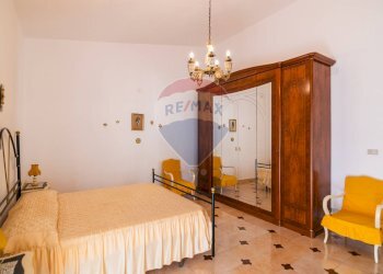 Camera / camera da letto - Villa C.DA SCOLARO CISTERNE
 
snc, Adrano - foto 10