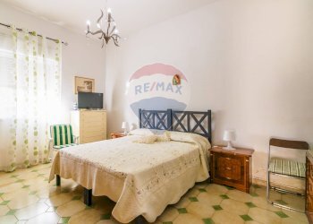 Camera / camera da letto - Villa C.DA SCOLARO CISTERNE
 
snc, Adrano - foto 24