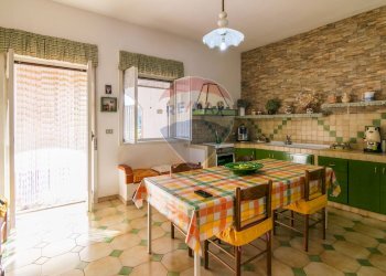 Cucina - Villa C.DA SCOLARO CISTERNE
 
snc, Adrano - foto 26