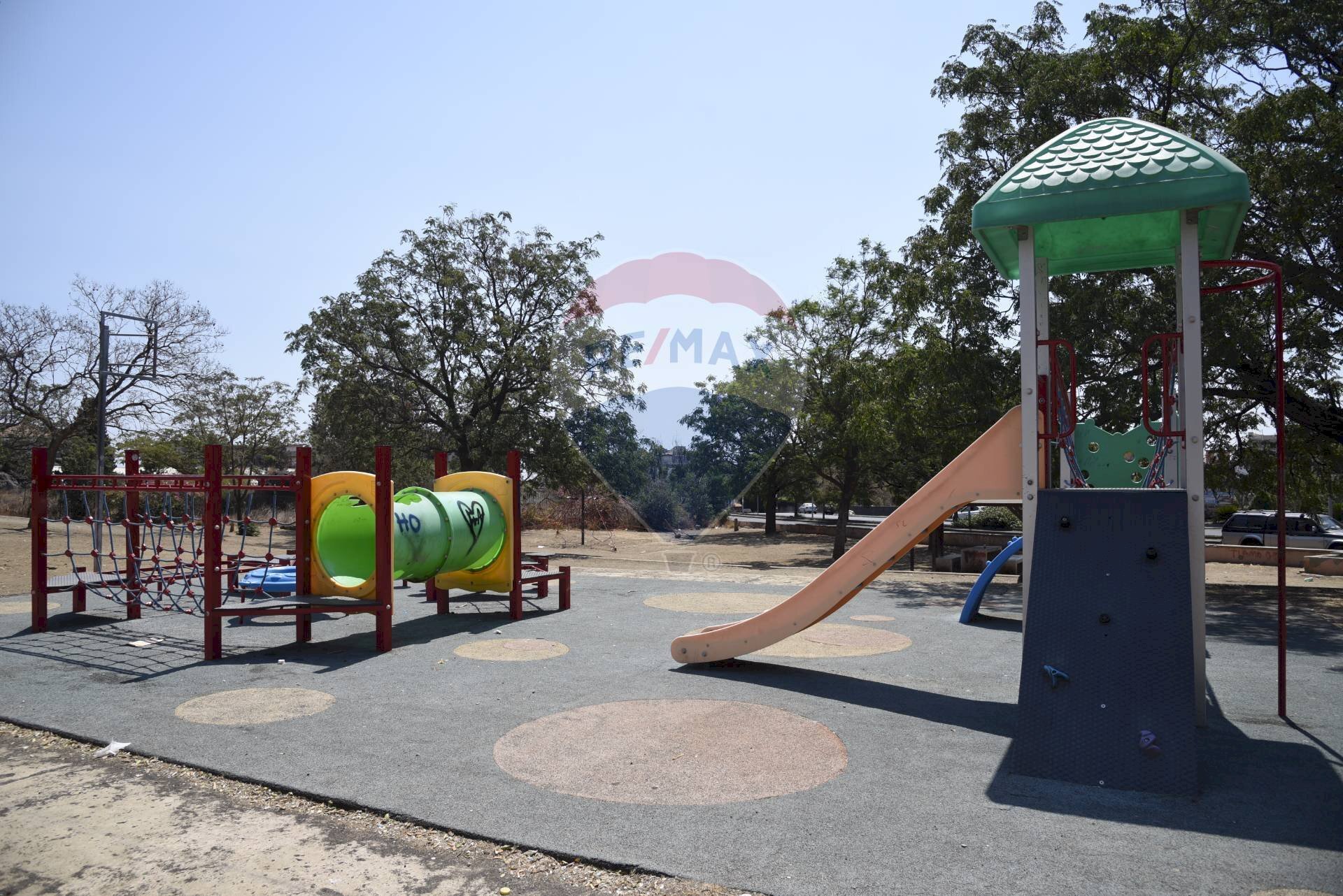 Edificio all\'aperto - Box V.le delle Medaglie D'Oro
 
40/A, Catania - photo 1