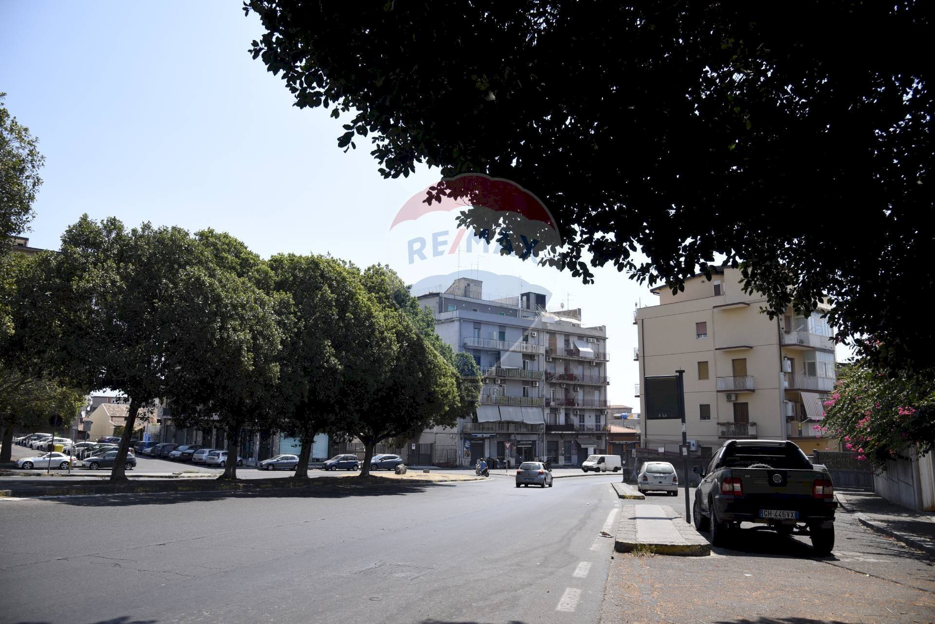 Edificio all\'aperto - Box V.le delle Medaglie D'Oro
 
40/A, Catania - foto 2