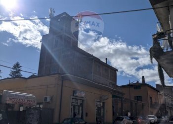 Edificio all\'aperto - Stabile - Palazzo via Regina Margherita
5/7, Randazzo - foto 1
