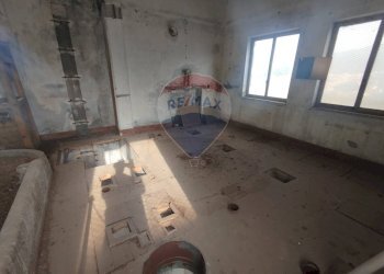 Stanza vuota - Stabile - Palazzo via Regina Margherita
5/7, Randazzo - foto 16