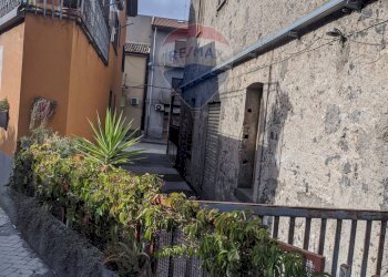 Edificio all\'aperto - Stabile - Palazzo via Regina Margherita
5/7, Randazzo - foto 27