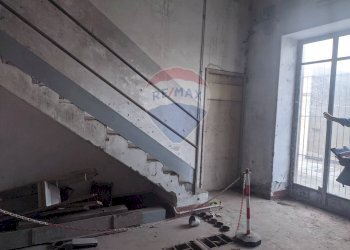 Scale - Stabile - Palazzo via Regina Margherita
5/7, Randazzo - foto 38