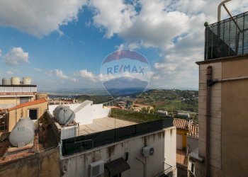 Edificio all\'aperto - Casa indipendente Via La Mendola
 
26, Caltagirone - foto 7