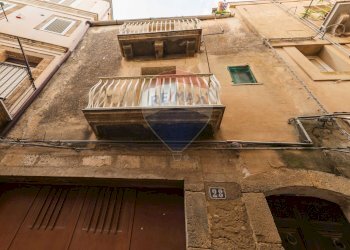 Edificio all\'aperto - Casa indipendente Via La Mendola
 
26, Caltagirone - foto 10