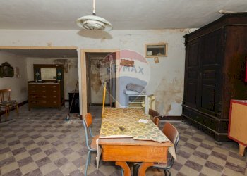 Sala da pranzo - Casa indipendente Via La Mendola
 
26, Caltagirone - foto 13