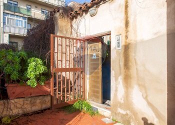 Casa all\'aperto - Trilocale Via Acquicella
 
44, Catania - foto 3