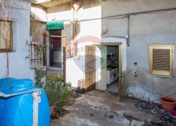 Casa all\'aperto - Trilocale Via Acquicella
 
44, Catania - foto 4
