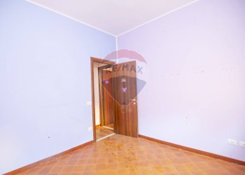 Stanza vuota - Appartamento Viale Autonomia
 
85, Caltagirone - foto 23