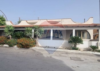 Casa all\'aperto - Locale Commerciale CONTRADA COZZO FILONERO
 
SNC, Augusta - foto 2