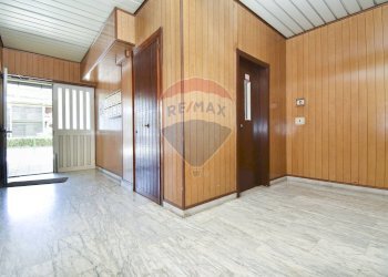 Ricezione / Lobby - Quadrilocale Viale Castagnola
 
16, Catania - foto 3