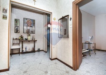 Hall / corridoio - Quadrilocale Viale Castagnola
 
16, Catania - foto 4