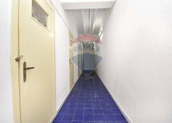 Hall / corridoio - Quadrilocale Viale Castagnola
 
16, Catania - foto 21