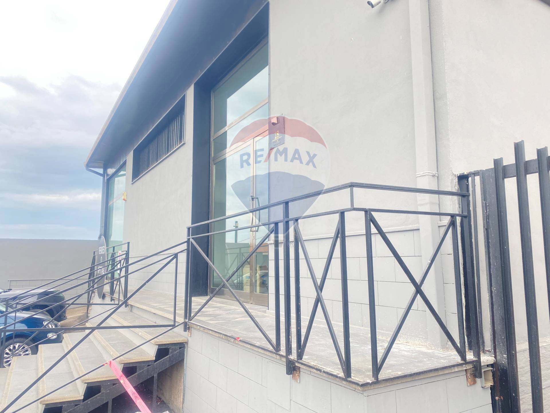 Balcone - Commercial Premises via delle Olimpiadi
 
18, Catania - photo 2