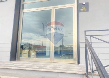 Edificio all\'aperto - Locale Commerciale via delle Olimpiadi
 
18, Catania - foto 5