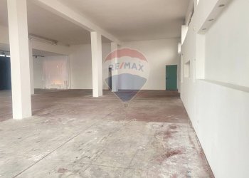 Parcheggio - Locale Commerciale via delle Olimpiadi
 
18, Catania - foto 8