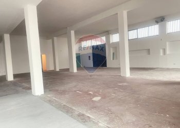 Parcheggio - Locale Commerciale via delle Olimpiadi
 
18, Catania - foto 10