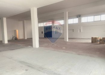 Parcheggio - Locale Commerciale via delle Olimpiadi
 
18, Catania - foto 15