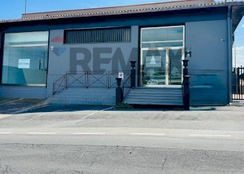 Casa all\'aperto - Commercial Premises via delle Olimpiadi
18, Catania - photo 1