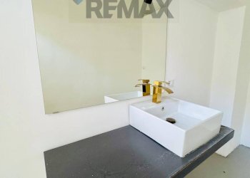 Bagno - Commercial Premises via delle Olimpiadi
18, Catania - photo 24