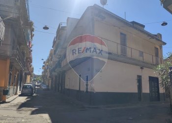 Edificio all\'aperto - Casa indipendente via De Luca Giulia
 
54, Paterno - foto 2