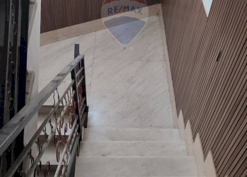 Scale - Casa indipendente via De Luca Giulia
 
54, Paterno - foto 9