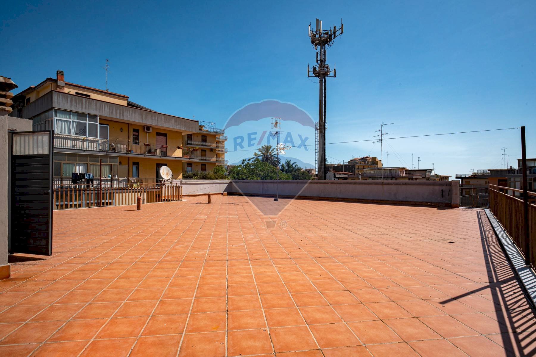 Terrazza - Appartamento Via Libertà
 
44, Aci Catena - foto 2