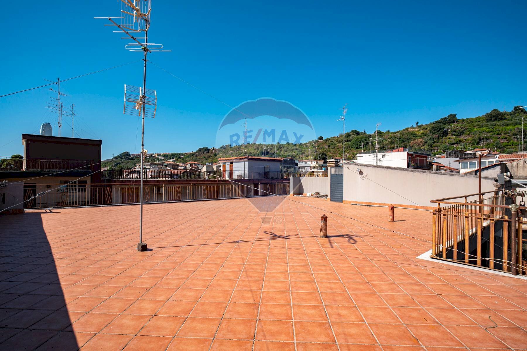 Terrazza - Appartamento Via Libertà
 
44, Aci Catena - foto 3