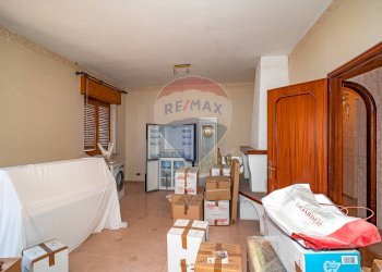 Camera / camera da letto - Appartamento Via Libertà
 
44, Aci Catena - foto 27