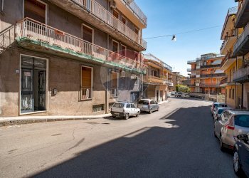 Edificio all\'aperto - Appartamento Via Libertà
 
44, Aci Catena - foto 40