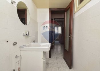 Bagno - Quadrilocale Via Francesco Crispi
 
125, Catania - foto 17