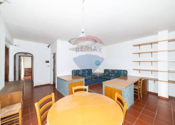 Sala da pranzo - Quadrilocale Via Riccardo Quartararo
 
10, Catania - foto 18