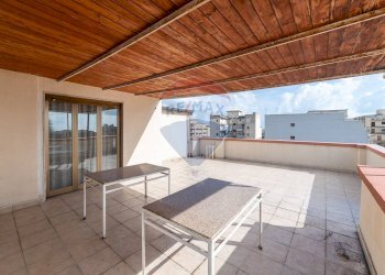 Terrazza - Quadrilocale Via Riccardo Quartararo
 
10, Catania - foto 28