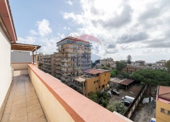 Balcone - Quadrilocale Via Riccardo Quartararo
 
10, Catania - foto 30