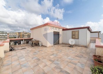 Terrazza - Quadrilocale Via Riccardo Quartararo
 
10, Catania - foto 32