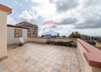 Terrazza - Quadrilocale Via Riccardo Quartararo
 
10, Catania - foto 33