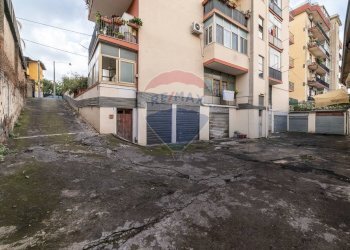 Edificio all\'aperto - Quadrilocale Via Riccardo Quartararo
 
10, Catania - foto 34