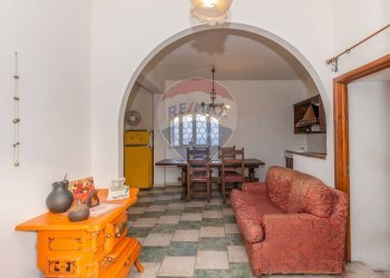 Sala da pranzo - Villa Via Madonna del Piano
 
110, Grammichele - foto 10