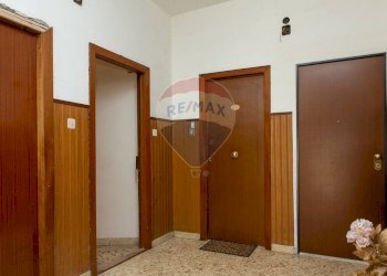 Hall / corridoio - Trilocale Via Nizzeti
 
18, Valverde - foto 14